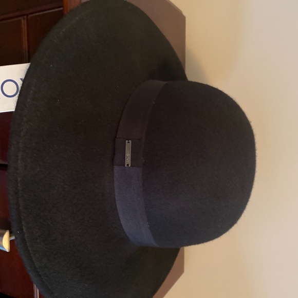 Roxy Wide brimmed hat - Picture 2 of 4